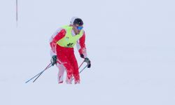 Hakkari'nin karlı dağları birçok ilden gelen sporcularla renklendi