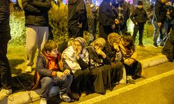 İçişleri Bakanı Yerlikaya, Adıyaman'da depremde hayatını kaybedenler için düzenlenen 'sessiz yürüyüş'e katıldı