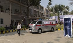 İlim Yayma Vakfı Mütevelli Heyeti Başkanı Erdoğan ve TİKA Başkanı Eren, Dakka'da sağlık merkezi açılışına katıldı