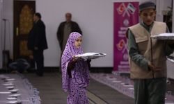 Isparta Belediyesi, Suriye'nin başkenti Şam'ın Türkmen mahallesinde iftar verdi