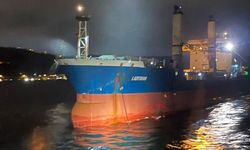 İstanbul Boğazı'nda arızalanıp sürüklenen kuru yük gemisi kurtarıldı
