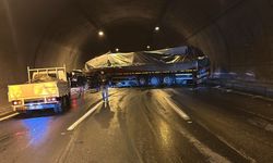 İzmir ile Aydın arasındaki tünelde yaşanan kazada 5 araçta hasar oluştu