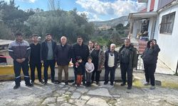 İzmir'de toprak kayması sonucu tahliye edilen apartmanın sakinleri çözüm bekliyor