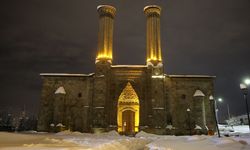 Karla kaplanan Erzurum havadan görüntülendi