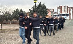 Kastamonu'da uyuşturucu operasyonunda gözaltına alınan 12 şüpheli adliyeye sevk edildi