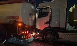 Kocaeli'de tırın çarptığı araçtaki 1 kişi yaralandı