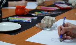 KÜÇÜK YAŞ, BÜYÜK SUÇ - Bağımlılık nedeniyle suça karışan çocuklar sanatla topluma kazandırılıyor