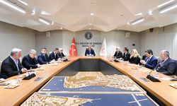 Kültür ve Turizm Bakanı Mehmet Nuri Ersoy, AKM'de yapımcılarla bir araya geldi: