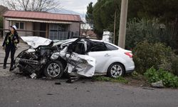 Manisa'da 3 aracın karıştığı kazada 2 kişi öldü, 4 kişi yaralandı