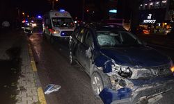 Manisa'da otomobil ile motosikletin çarpıştığı kazada biri ağır 2 kişi yaralandı