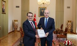 Meclis Yapay Zeka Araştırma Komisyonu, raporunu TBMM Başkanı Kurtulmuş'a sundu