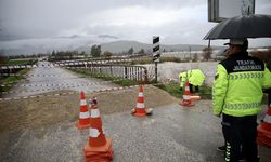 Muğla'da kuvvetli yağış nedeniyle sel ve su taşkınları yaşanıyor