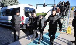 Muğla'da 'yanıltıcı bilgi yayma' soruşturmasının ikinci dalgasında yakalanan 8 şüpheli adliyede