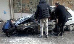 Nevşehir'de park halindeki otomobil yandı