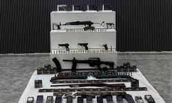 Osmaniye merkezli tefecilik ve silah ticareti operasyonunda yakalanan 15 zanlı tutuklandı