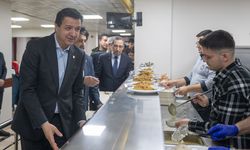 Saadet Partisi Genel Başkanı Arıkan, 'Geleneksel Ahi İftarı'nda yetim çocuklarla bir araya geldi