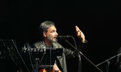 Sanatçı Uğur Işılak İstanbul'da konser verdi