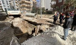 Şanlıurfa'da kanalizasyon çalışması sırasında göçük altında kalan 2 işçi yaralandı