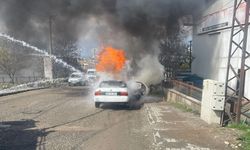 Siirt'te seyir halindeki otomobilde çıkan yangın söndürüldü