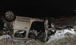 Şırnak'ta şarampole yuvarlanan hafif ticari aracın sürücüsü yaralandı