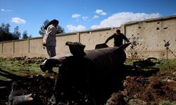 Suriye'nin Dera ve Kuneytra kentlerine füze kalıntıları düştü