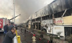 Tahran'daki bir çarşıda yangın çıktı