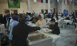 TDV, Kocatepe Camisi'nde yaklaşık 2 bin kişilik iftar sofrası kuruyor