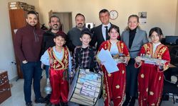 Tekirdağ'da öğrenciler davul çalıp mani okudu