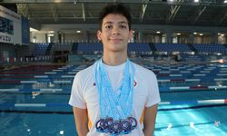 Tekirdağlı yüzücü Eymen İbolar, madalyalara kulaç atıyor