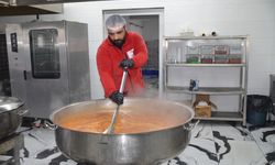 Türk Kızılay Muş'ta 1000 aileye iftar yemeği ulaştırıyor