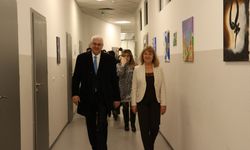 Türkiye'nin Sofya Büyükelçisi Uyanık, Bulgaristan'da liseli gençlerle bir araya geldi