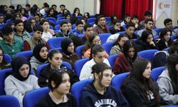 Van'da öğrenciler, 'IBAN dolandırıcılığı' konusunda bilgilendirildi