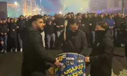 Fenerbahçe taraftarları, Nottingham Forest maçı için City Ground stadına yürüdü