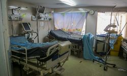 AA ekibi, Tahran'daki Şehit Mutahhari Hastanesinde oluşan hasarın boyutunu görüntüledi