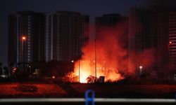 ABD'nin Bağdat Büyükelçiliği yerleşkesi çevresinde kamikaze İHA ile düzenlenen saldırı sonrası yangın çıktı