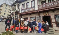 Afrikalı öğrenciler, Ankara'da Afrika Kültür Evi'ni gezdi