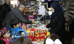 Amasya'da anaokulu öğrencileri, harçlıklarıyla bakkalın veresiye defterindeki borçları ödedi