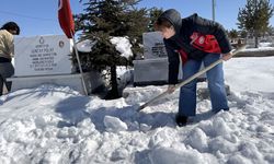 Ardahan'da şehit mezarlarının bakım ve onarımı için çalışma başlatıldı
