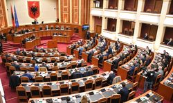 Arnavutluk Meclisi kabine değişikliklerini onayladı