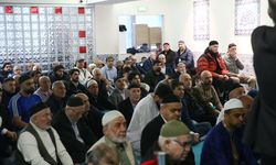 Avrupa'da Müslümanlar bayram namazında camilere akın etti