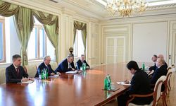 Azerbaycan Cumhurbaşkanı Aliyev, Rusya Başbakan Yardımcısı Overçuk'u kabul etti