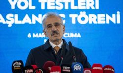 Bakanlar Uraloğlu ve Gürlek, Sakarya'da milli hızlı treninin yol testleri törenine katıldı