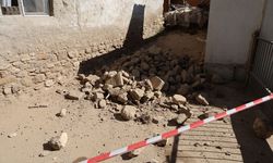 Denizli'deki 5,1 büyüklüğündeki deprem anı güvenlik kameralarında