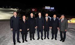 Enerji ve Tabii Kaynaklar Bakanı Bayraktar, Ergan Dağı Kayak Merkezi'ni ziyaret etti