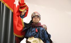 Engelli ve özel bireylerden oluşan zeybek ekibi, sahneleri renklendiriyor