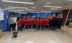 Futbol turnuvası için Katar'da bulunan 21'i çocuk 31 kişilik kafile, hava sahası kapalı olduğu için Türkiye'ye dönemiyor