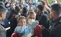 Gazze'ye dönen prematüre bebekler ile ailelerinin 'ilk tanışmasında' duygu dolu anlar yaşandı