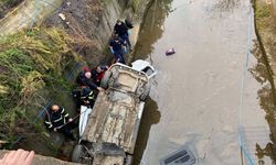GÜNCELLEME - Giresun'da dereye devrilen hafif ticari araçtaki 3 kişi öldü, 2 kişi yaralandı