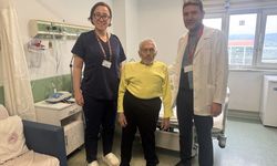 Güvercin göğsü ve skolyozu bulunan hastanın aort damarı kalbi 3 saat durdurularak değiştirildi