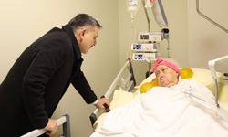 İçişleri Bakanı Çiftçi, ilkokul öğretmenini hastanede ziyaret etti